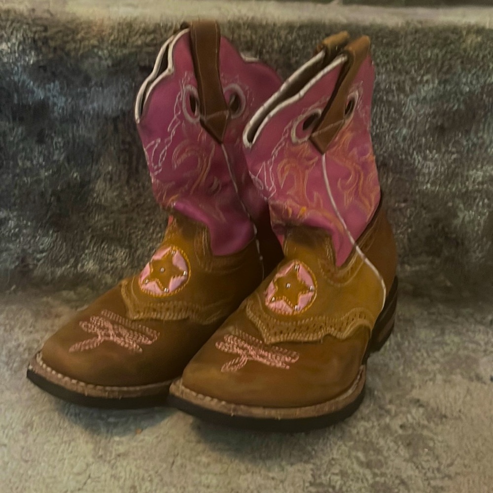 Little Girls cowboy boots brown and pink